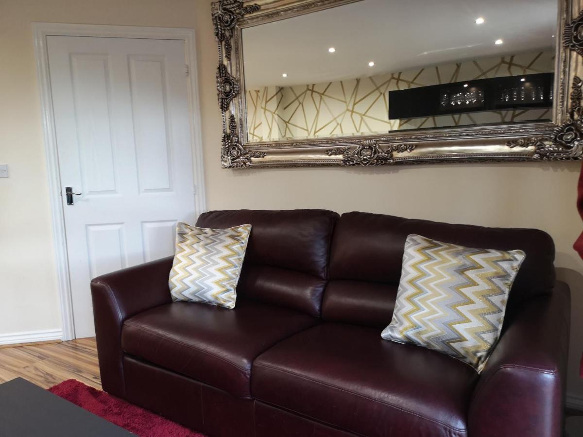 شقة Nightingale Gardens - 4 Bed Detached House - مانشستر المظهر الخارجي الصورة