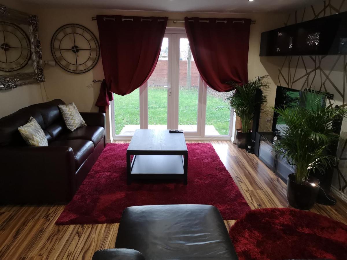 شقة Nightingale Gardens - 4 Bed Detached House - مانشستر المظهر الخارجي الصورة