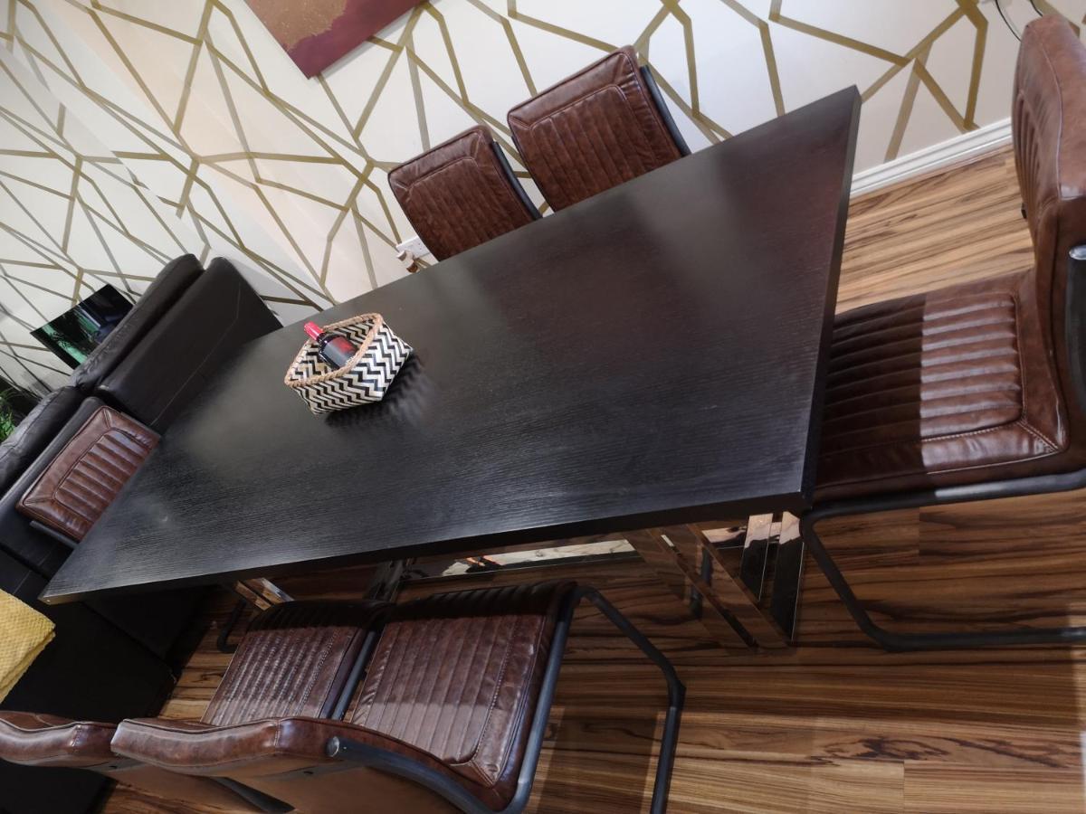 شقة Nightingale Gardens - 4 Bed Detached House - مانشستر المظهر الخارجي الصورة