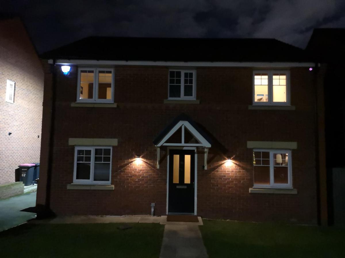 شقة Nightingale Gardens - 4 Bed Detached House - مانشستر المظهر الخارجي الصورة