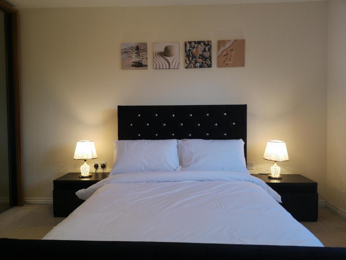 شقة Nightingale Gardens - 4 Bed Detached House - مانشستر المظهر الخارجي الصورة