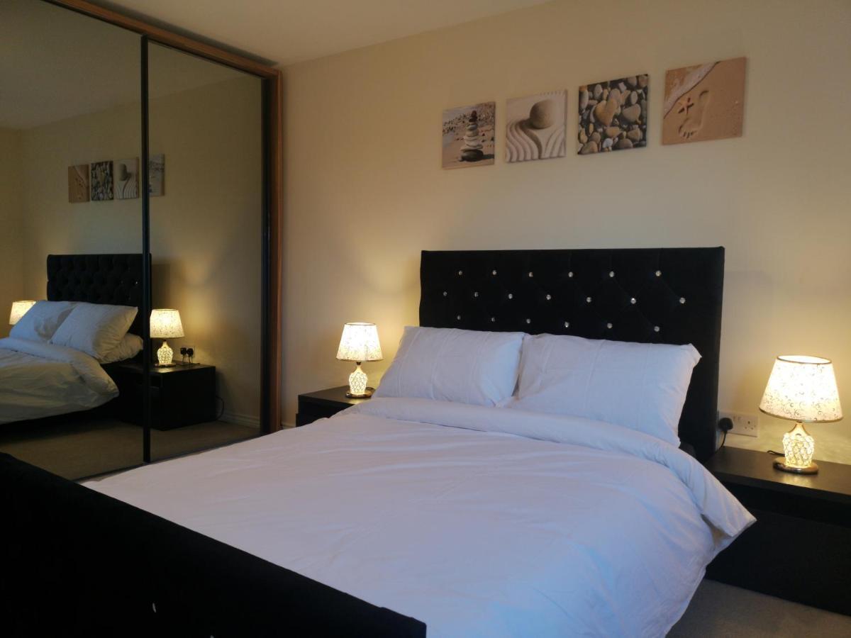 شقة Nightingale Gardens - 4 Bed Detached House - مانشستر المظهر الخارجي الصورة