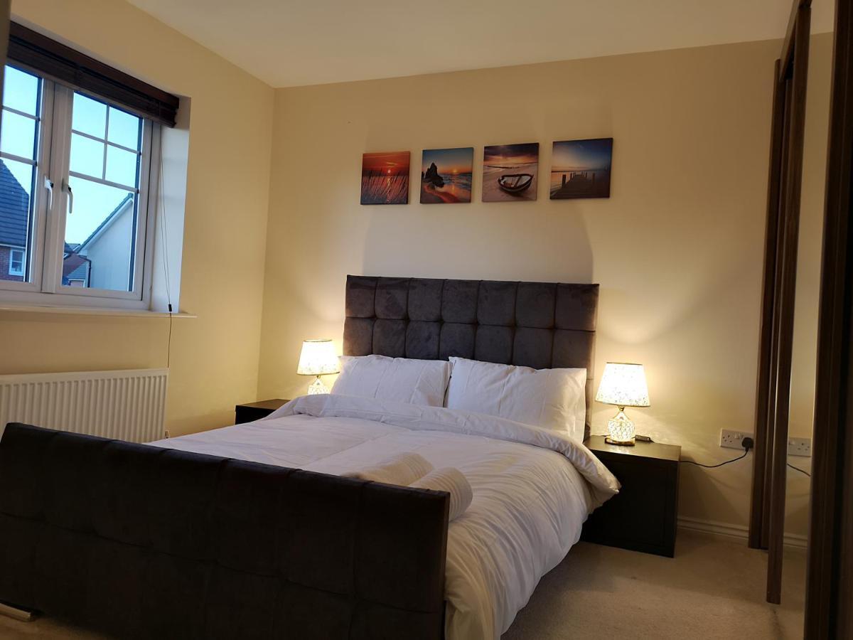 شقة Nightingale Gardens - 4 Bed Detached House - مانشستر المظهر الخارجي الصورة